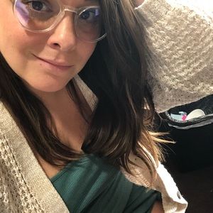 Meet your Posher, Laura